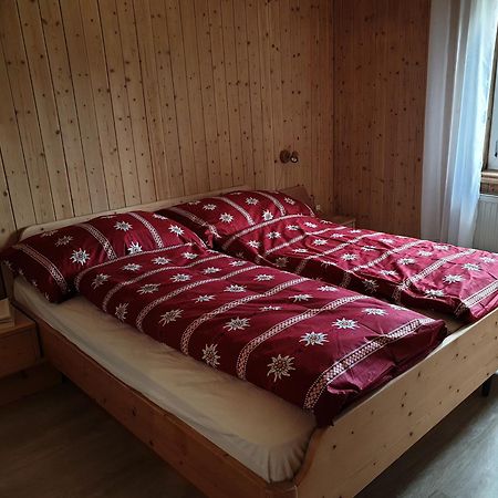 Ferienwohnung Antonia Surcuolm Eksteriør bilde